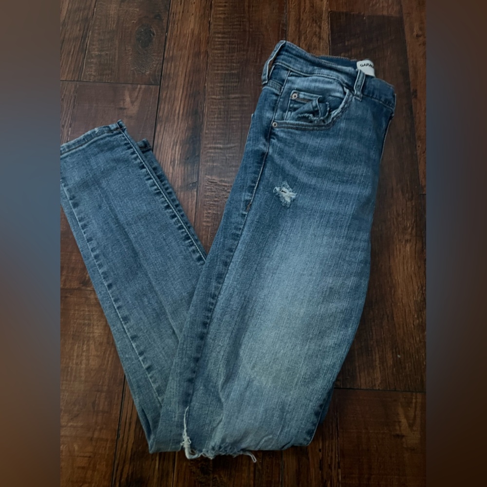 Distressed jeans - Picture 2 of 2